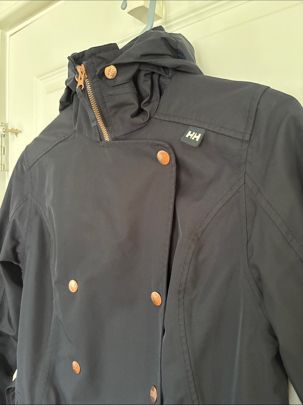 Women’s Helly Hansen Dark Navy Rain Trench Coat with Rose-Gold Accents. Size S - Picture 2 of 12